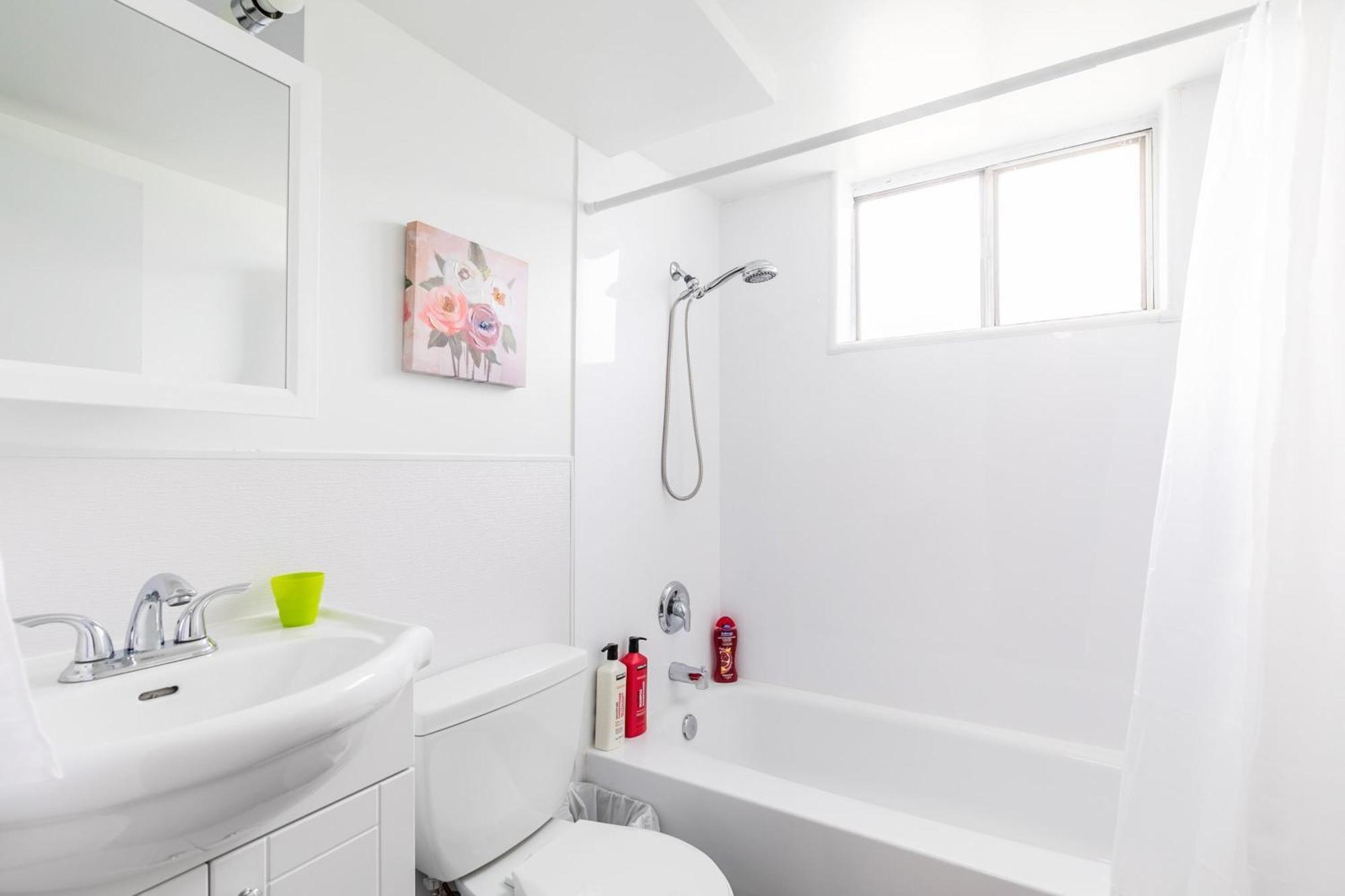 Newly Renovated 2Br Unit In Glenview West Apartamento Hamilton Exterior foto
